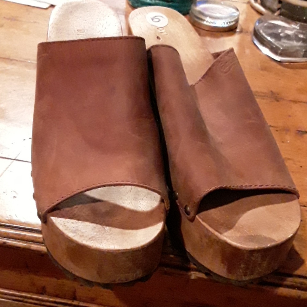 Candice vintage sandals use